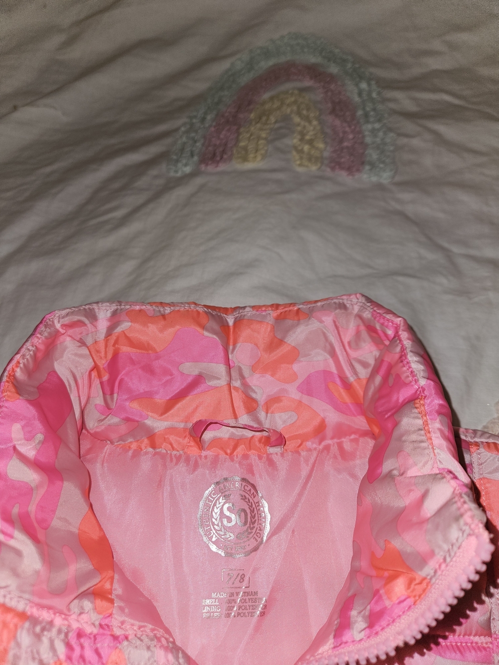 Pink & Coral Camo Puffer Vest - Girls - Picture 3 of 3